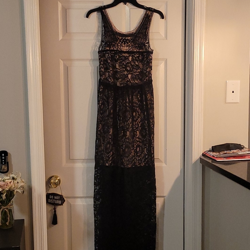 Black lace maxi